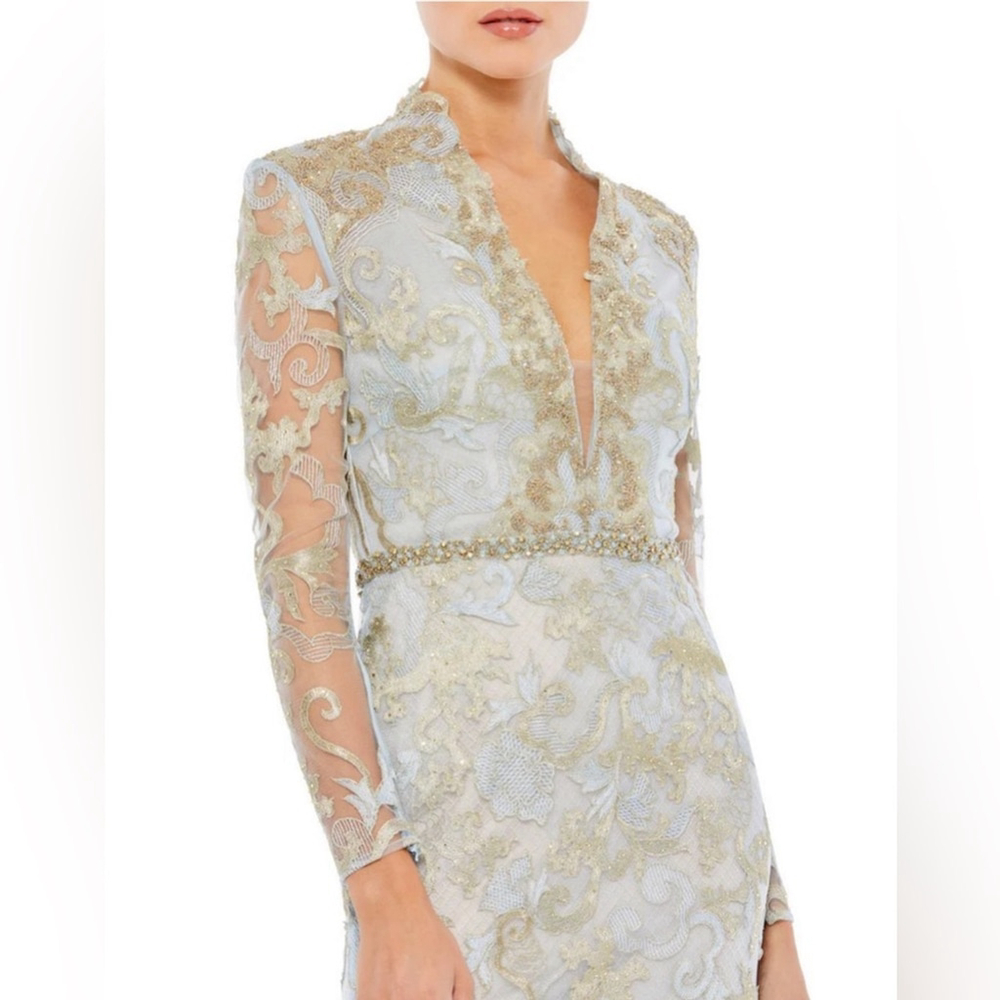 Long sleeve apliqué v neckline gown - Picture 3 of 3